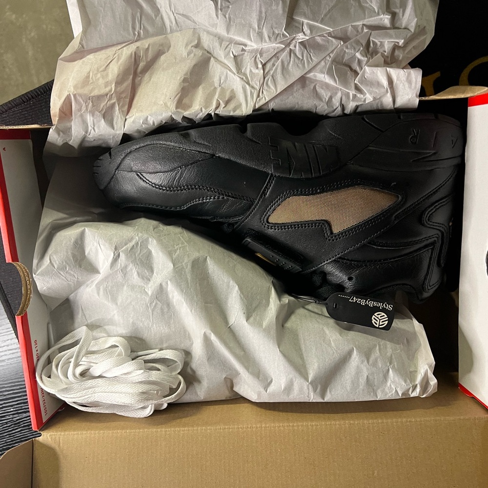 Nike Black Sneakers Classic Design